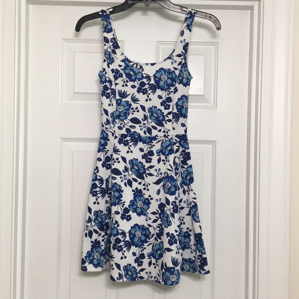 Divided H&M Blue and White Summer Dress Size 2 JR